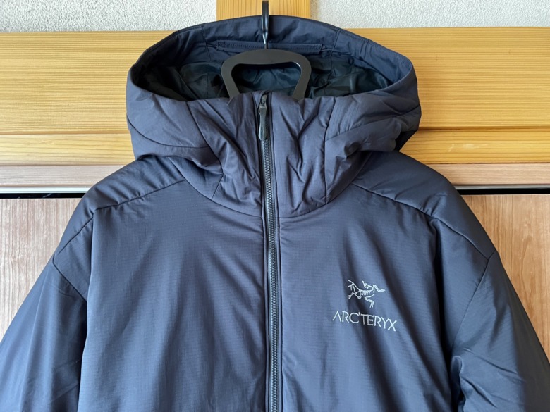 グランドセール ARC'TERYX ATOM AR JACKET 黒 S asakusa.sub.jp