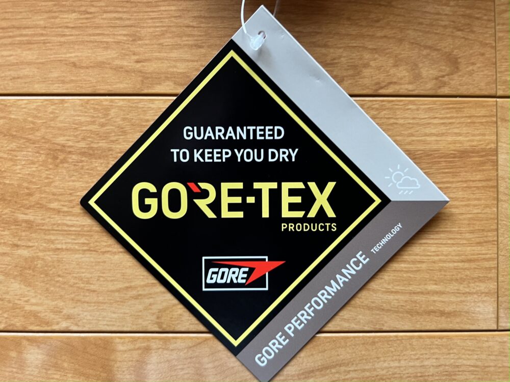 Gore-Texを採用