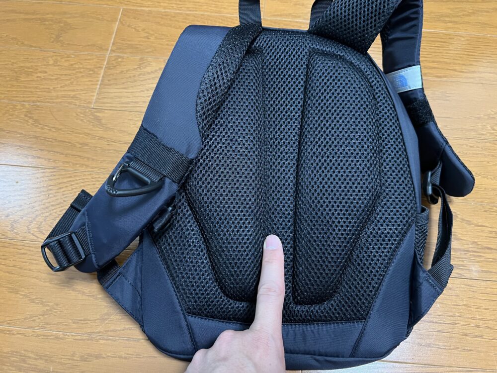 背面のクッション