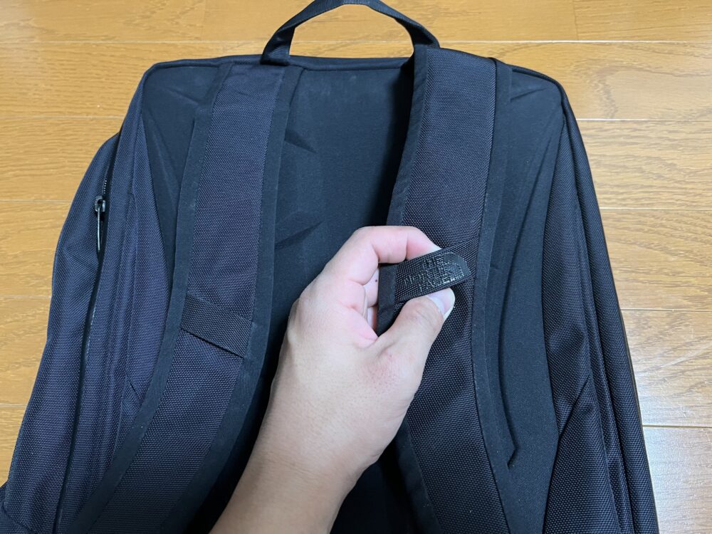 サングラスホルダー