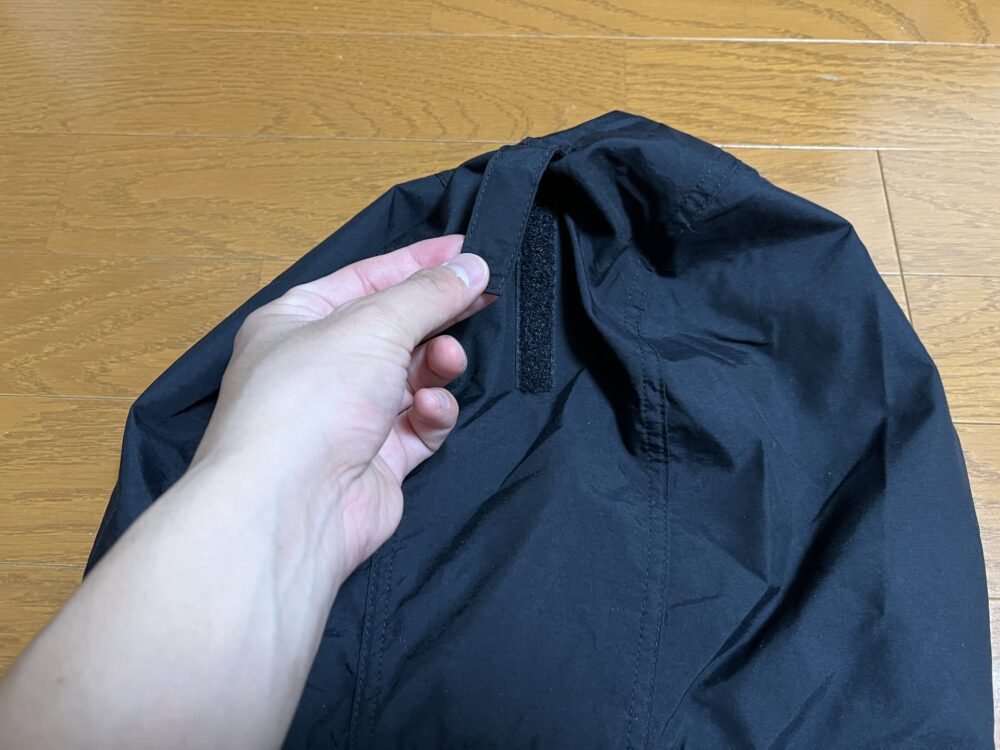 フードのベルクロ