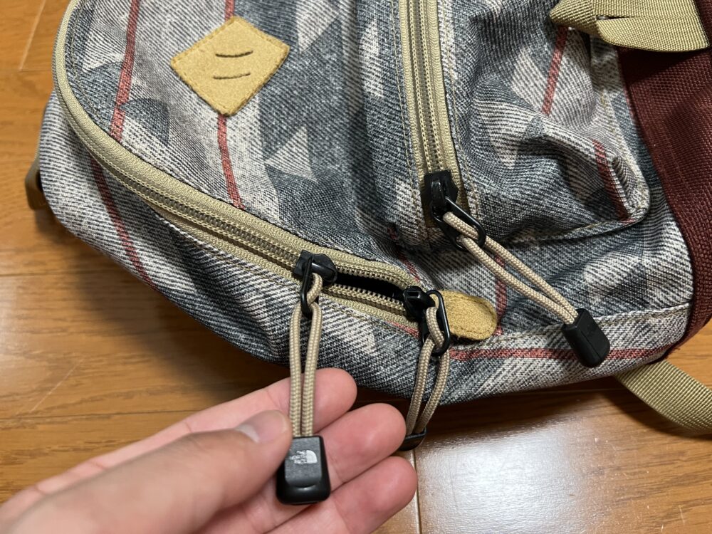 バークレーミニのジッパータグ