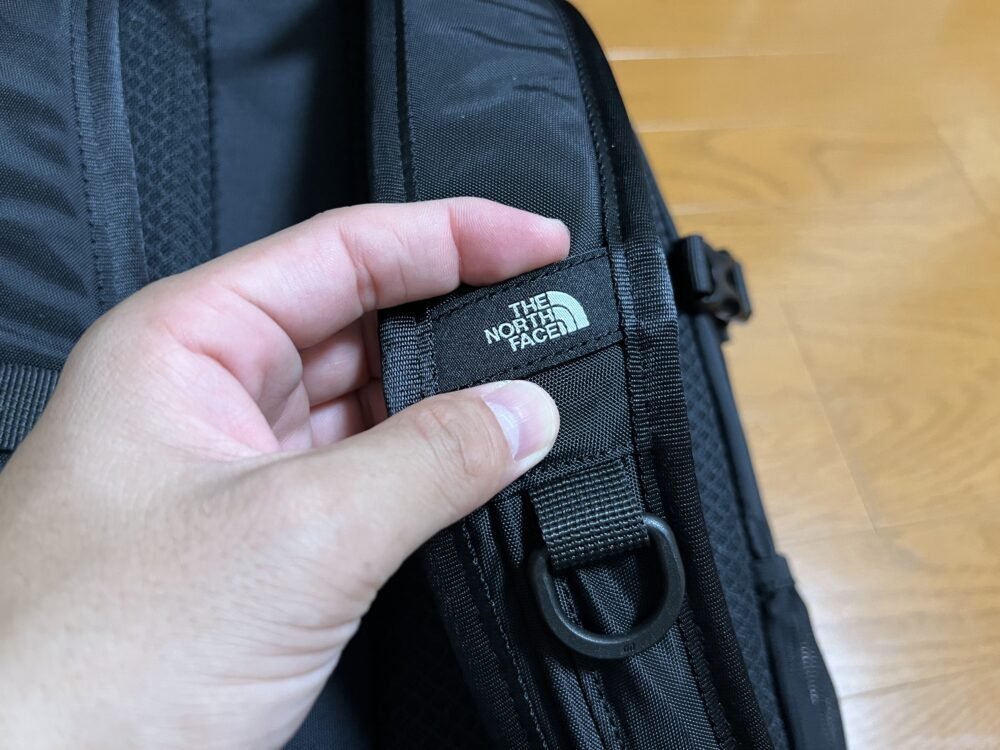 サングラスホルダー