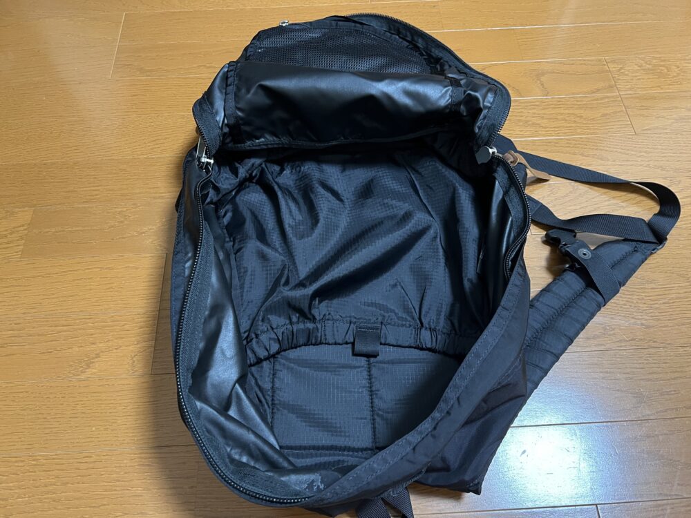 メインコンパートメント