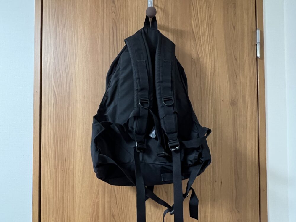 デイパック全体像 背面