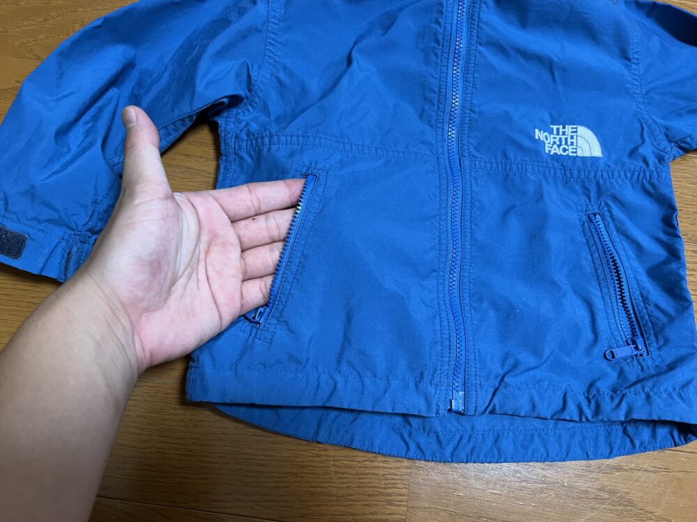 両サイドにポケット