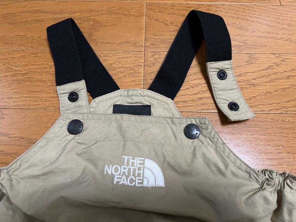 フィールドビブのボタン