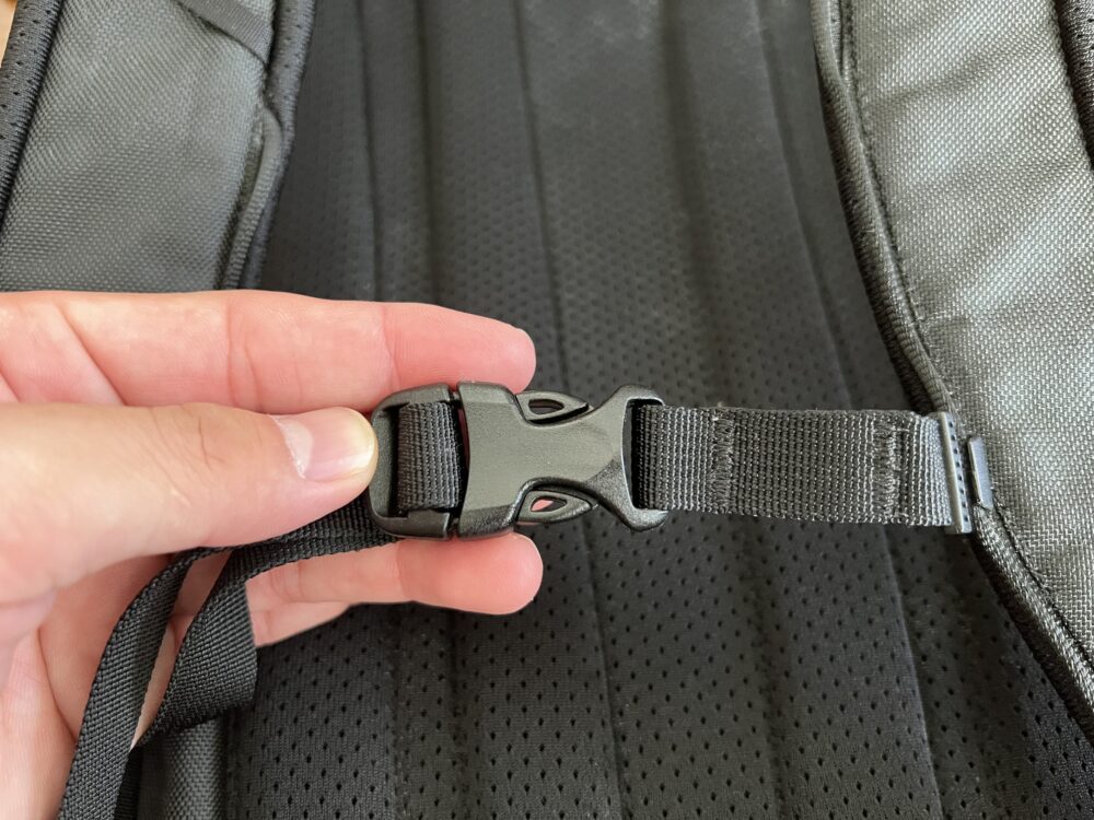 取外し可能なチェストベルト