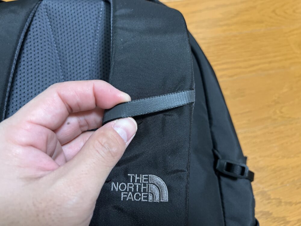 サングラスホルダー