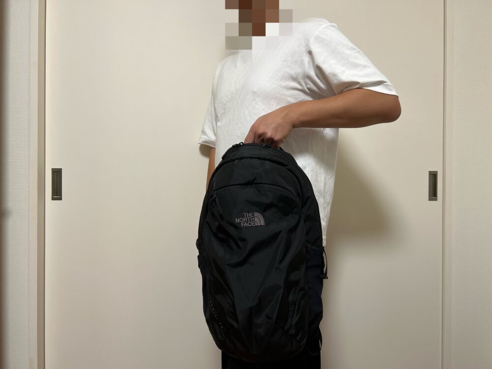 ジェミニ22を手で持つ