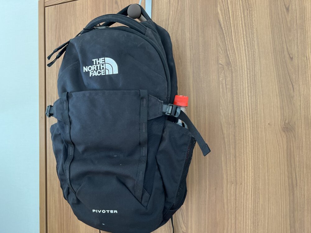 ペットボトルを入れて