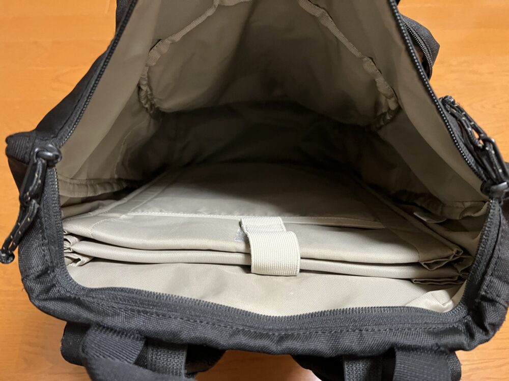 メインコンパートメント