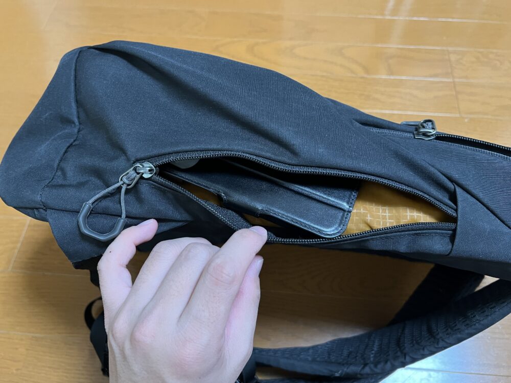 iphoneもスッポリ