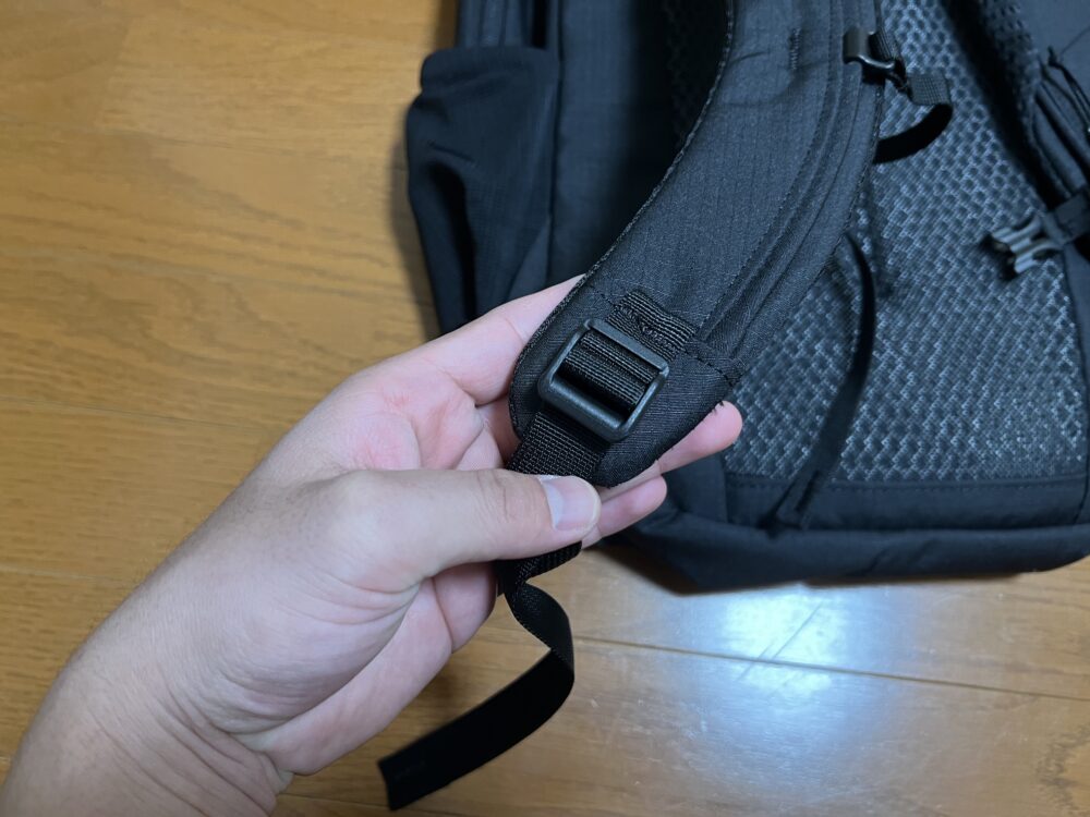 ショルダーハーネス調節バックル