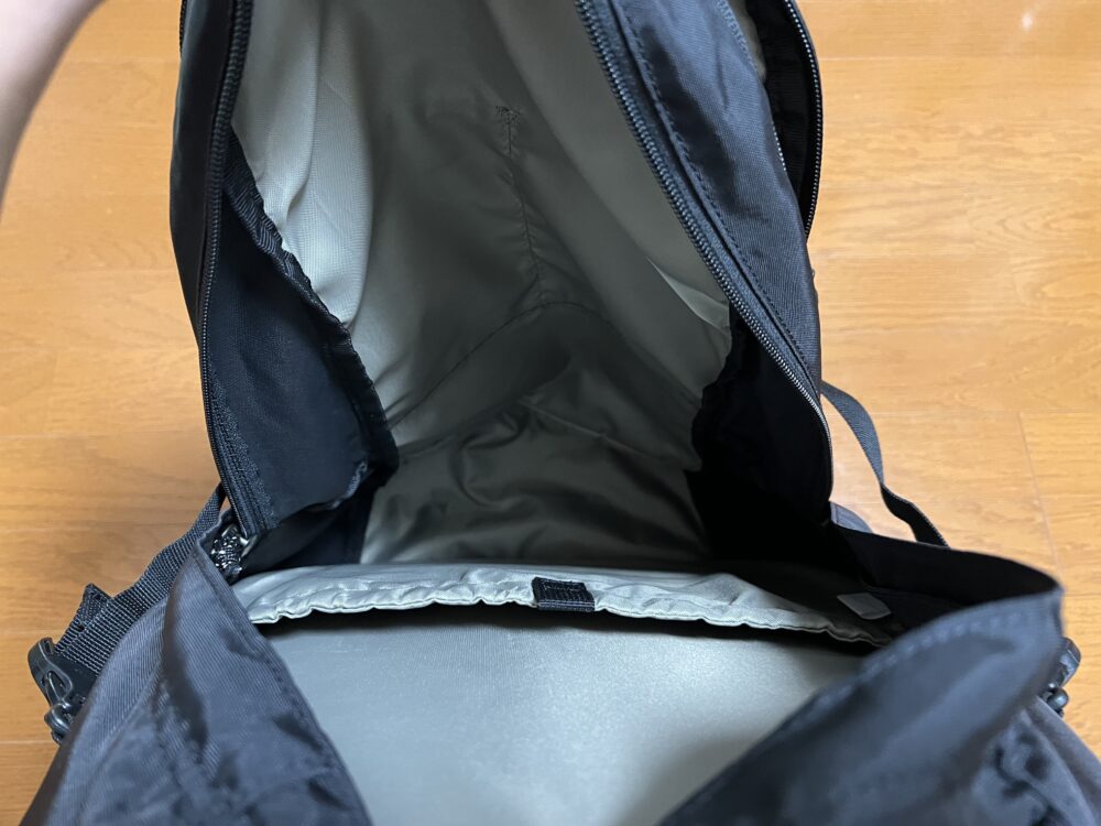 メインコンパートメント