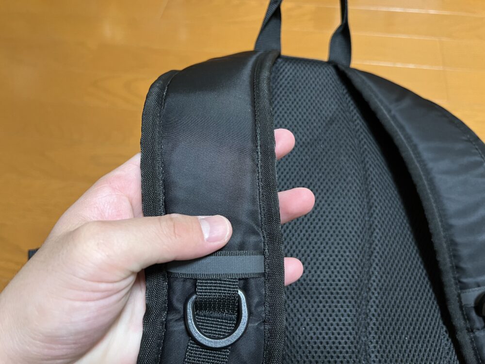 サングラスホルダー