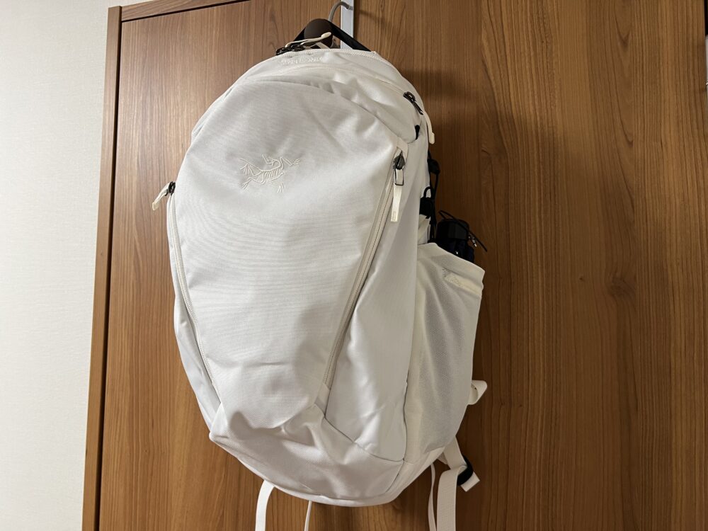 逆サイドには折りたたみ傘