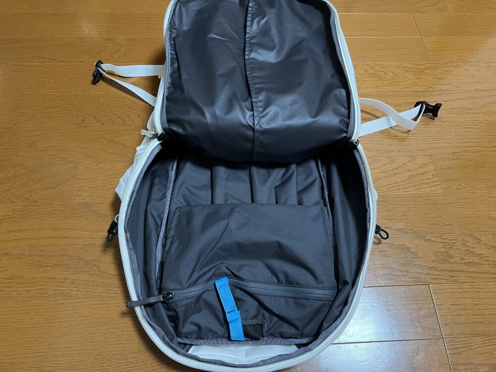 メインコンパートメント