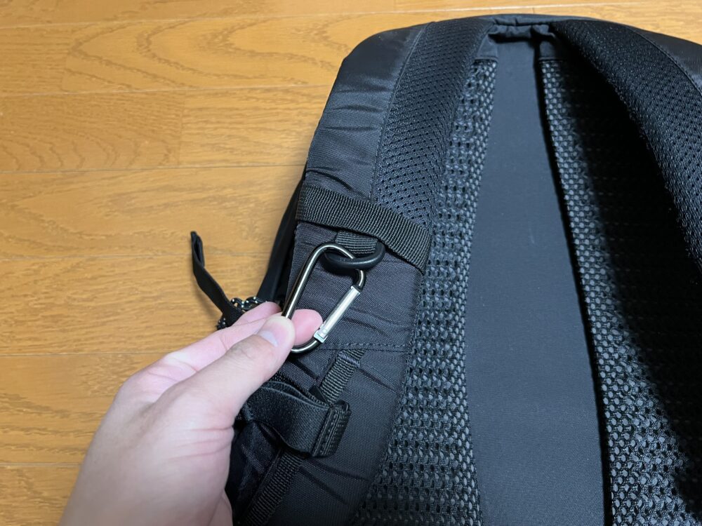 サングラスホルダーとリング