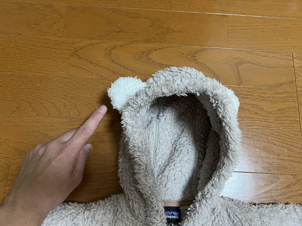熊の耳付きフード