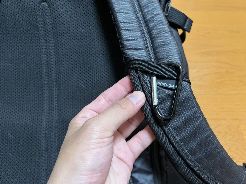 サングラスホルダー