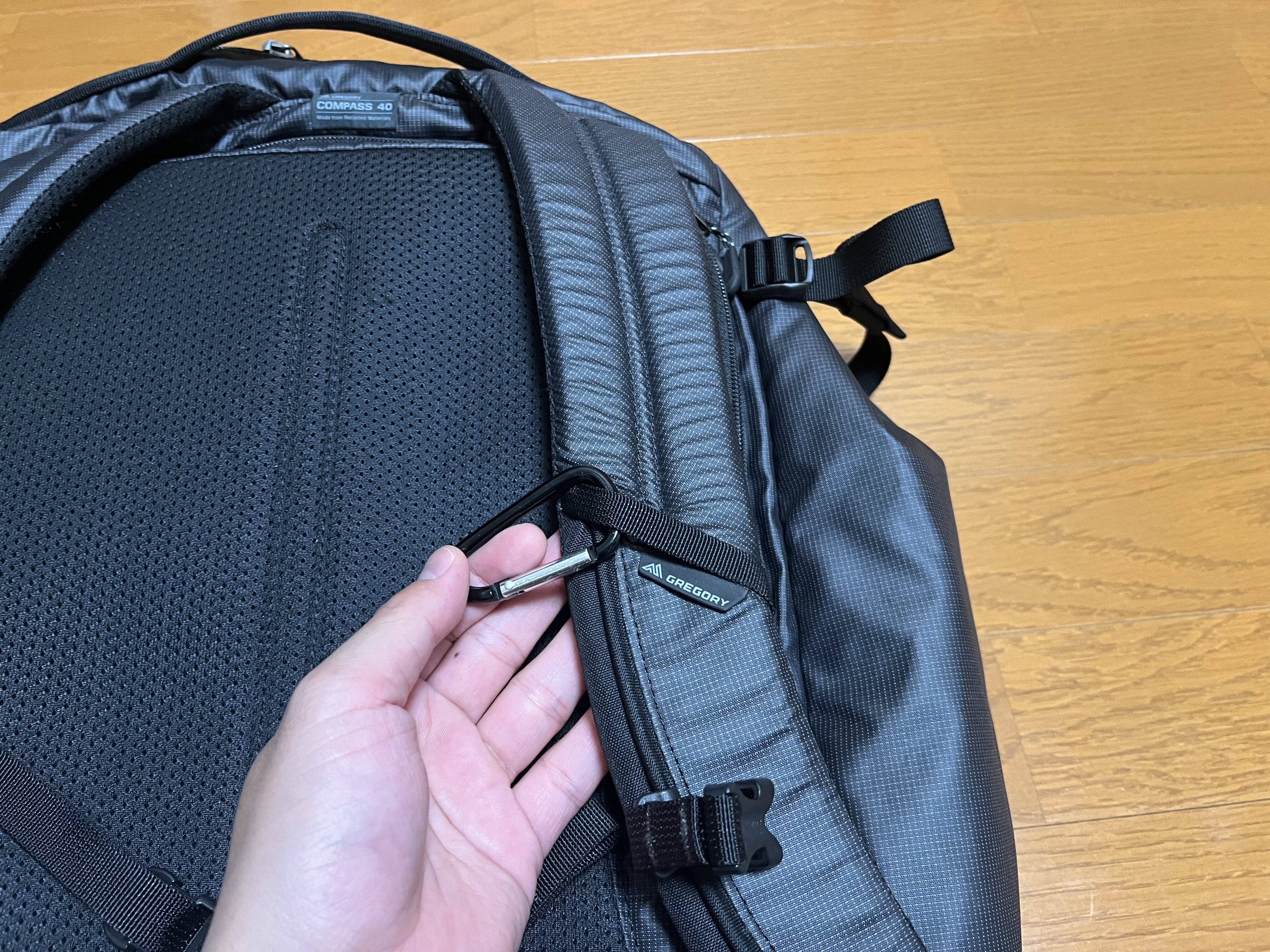 サングラスホルダー