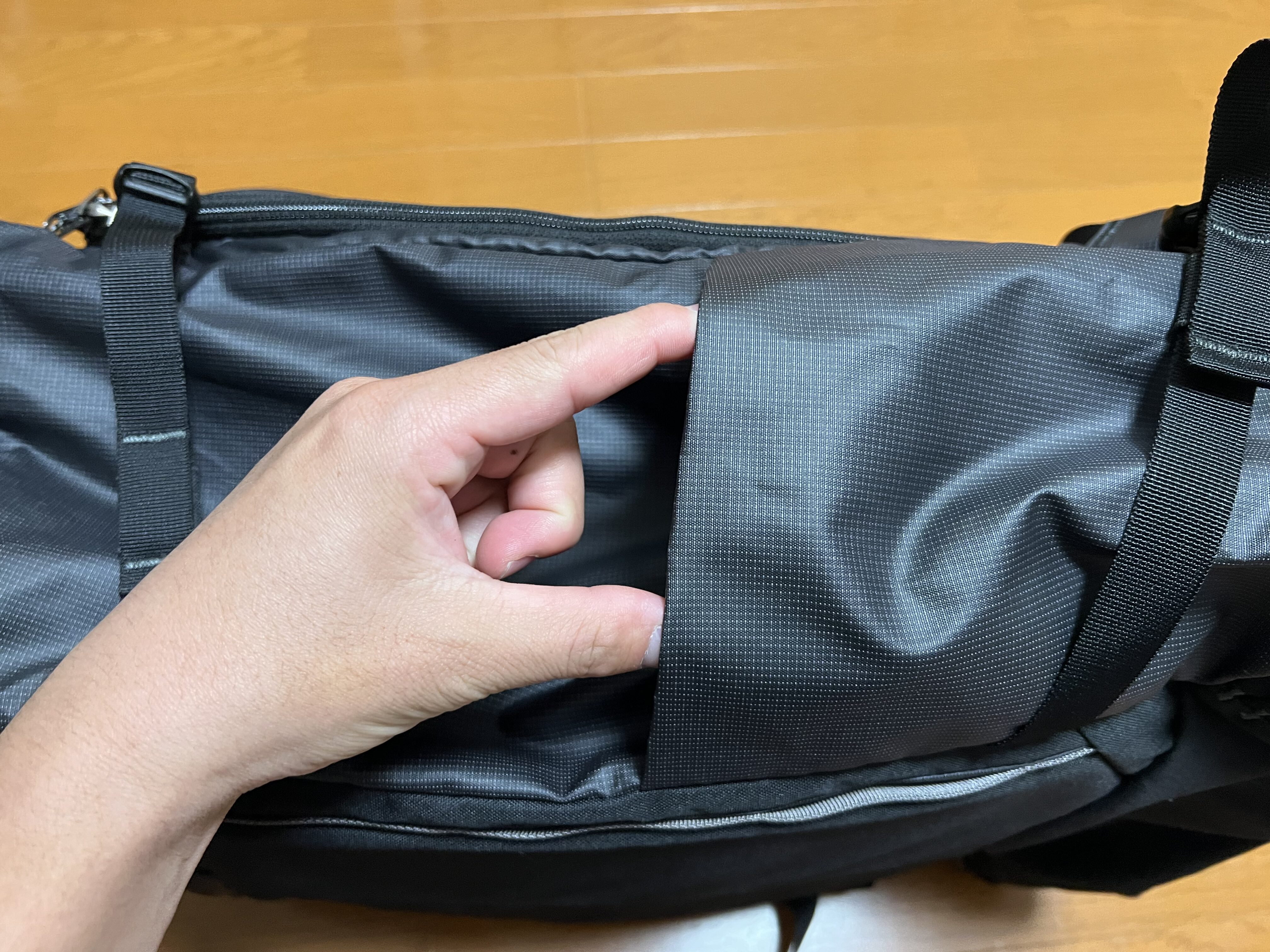 サイドポケットの素材