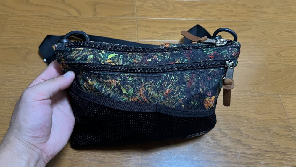 パンパンに荷物を入れる