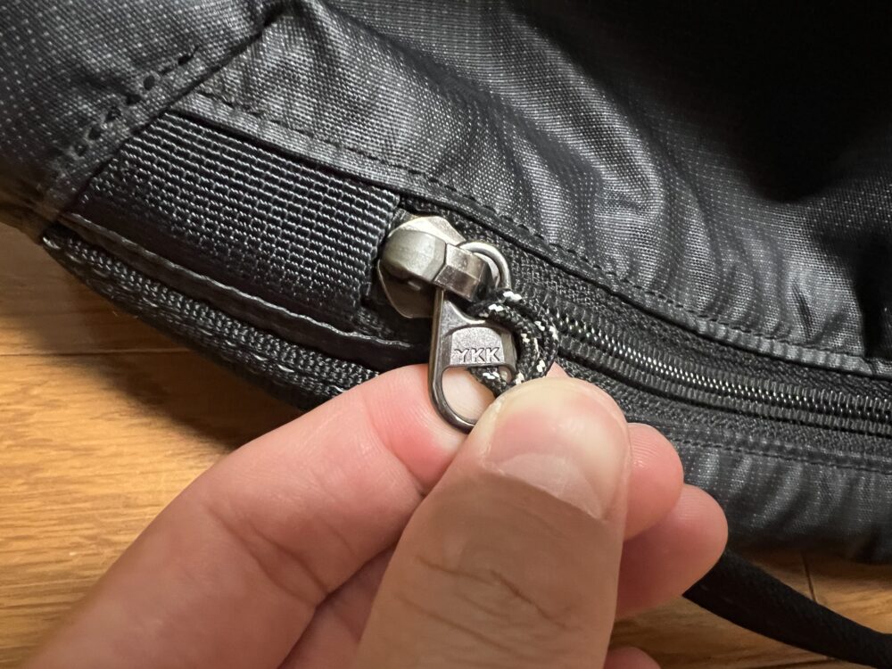 ジッパーはYKK