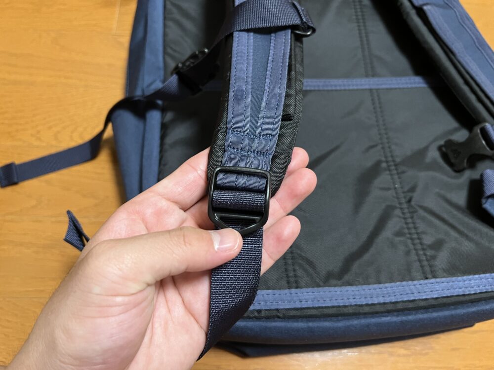 ショルダーハーネス調節バックル