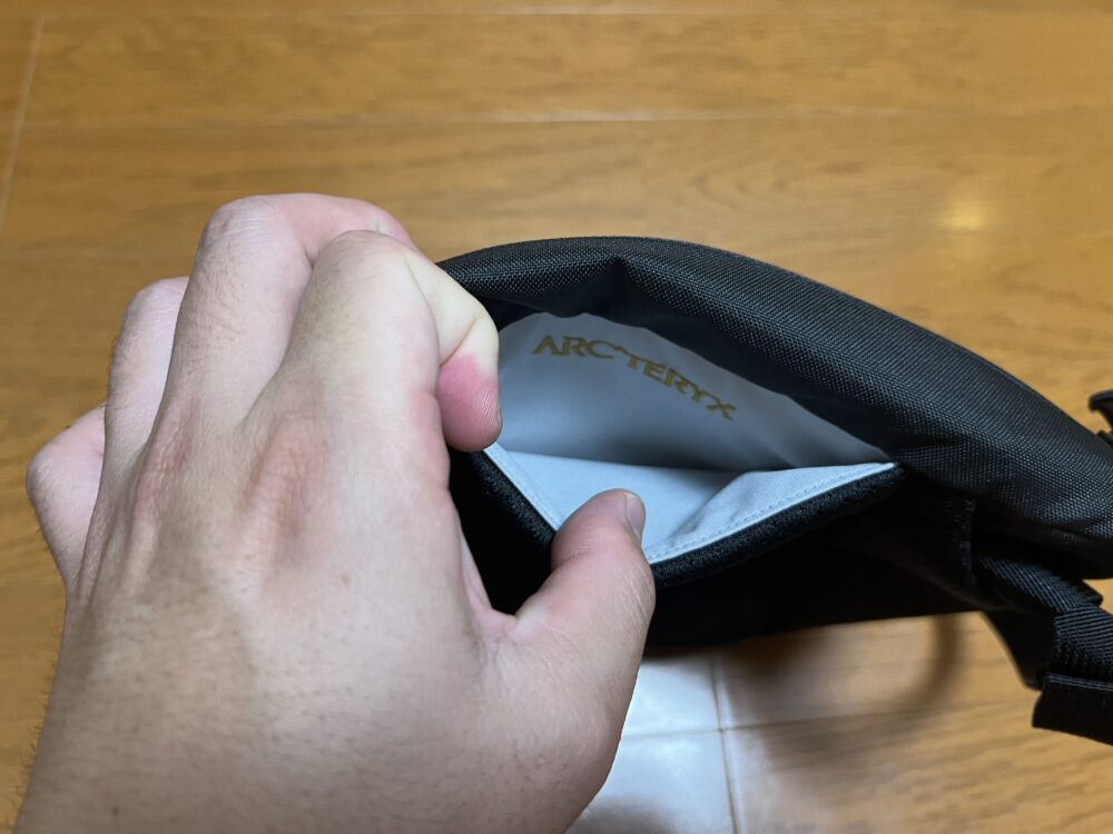 スマホ入れ