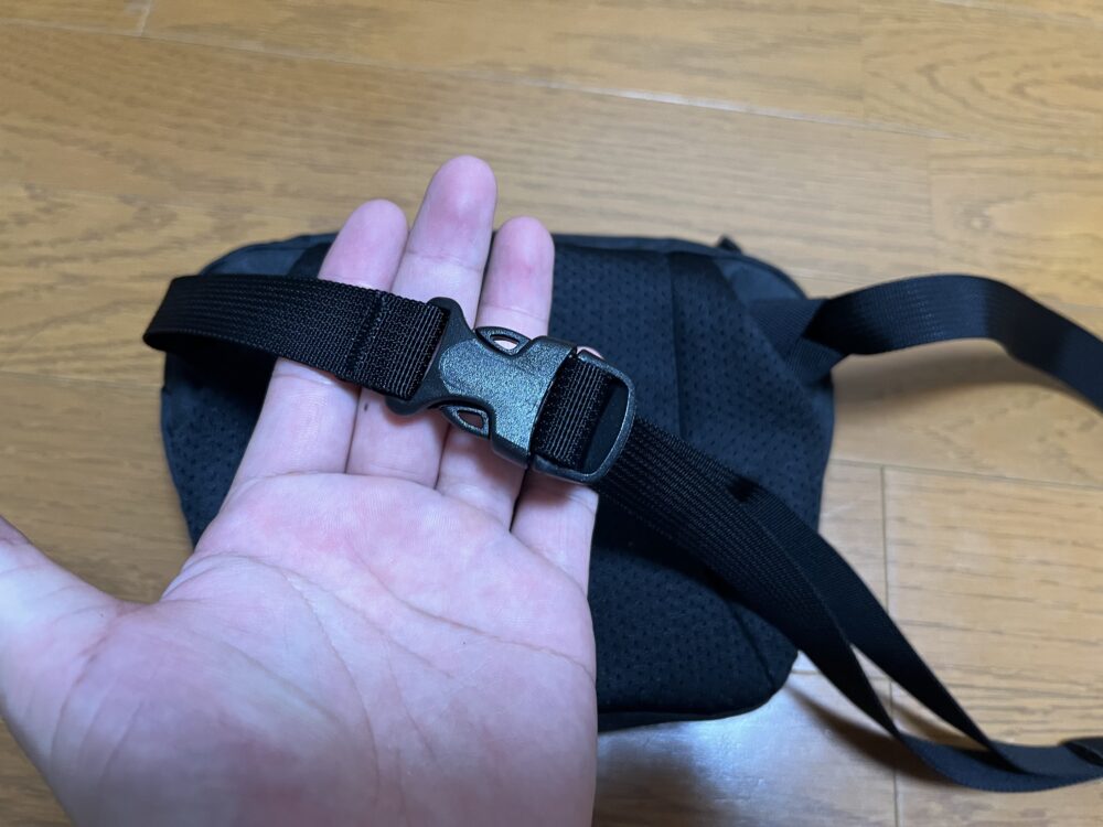 ショルダーのバックル