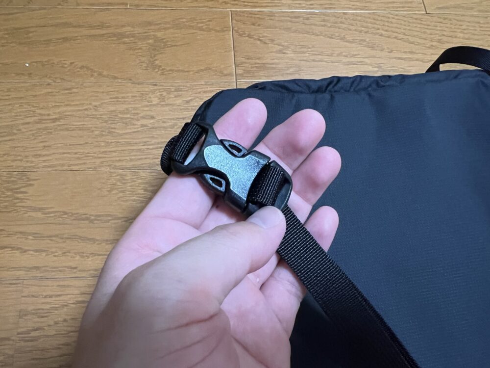 ショルダーのバックル